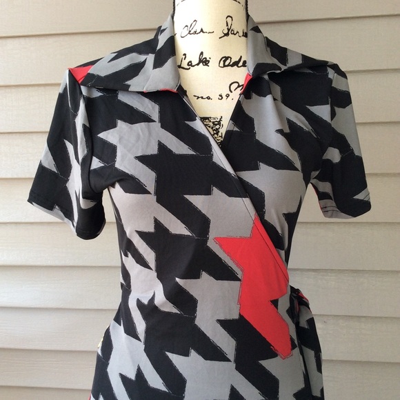 1 LEFT! NWT Houndstooth Wrap Dress - Picture 3 of 5